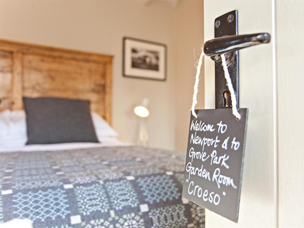 ニューポート Grove Park Bed & Breakfast エクステリア 写真