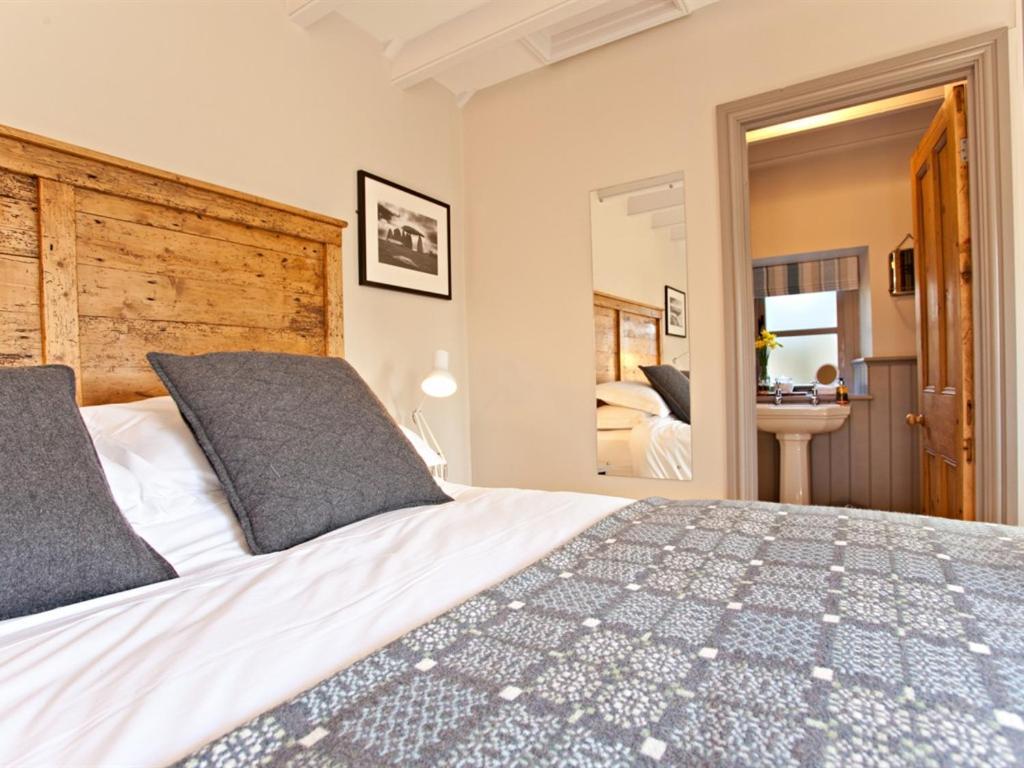 ニューポート Grove Park Bed & Breakfast エクステリア 写真