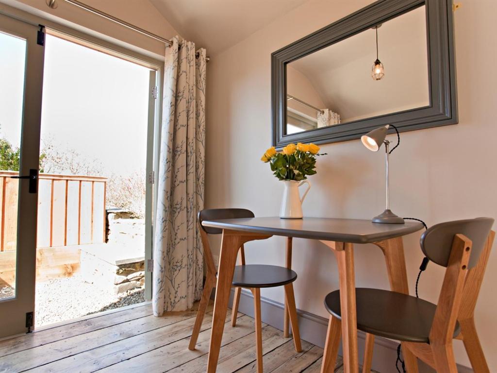 ニューポート Grove Park Bed & Breakfast エクステリア 写真